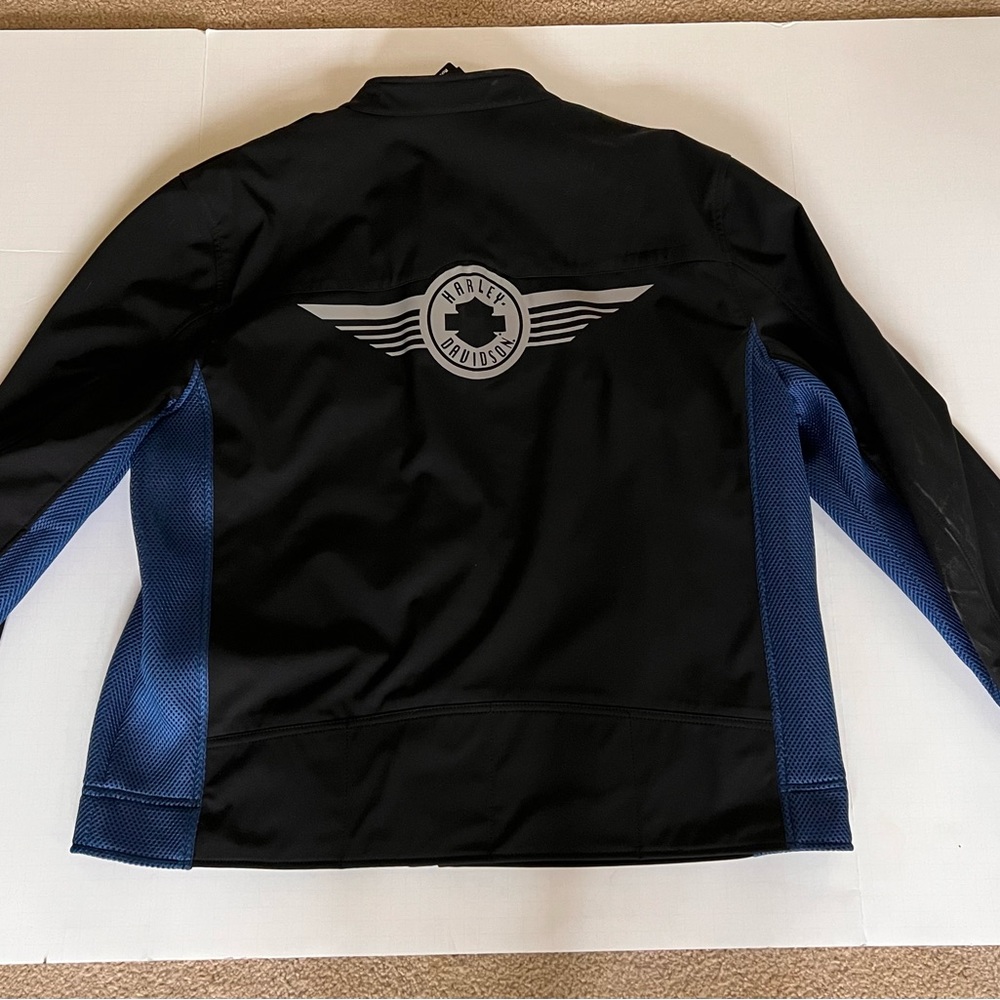 Harley-Davidson women’s light weight riding jacket. NWT. Size 2XL